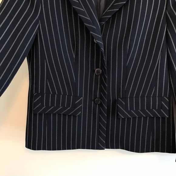 Pendleton | Petite Pinstripe Navy Blazer - Picture 4 of 7
